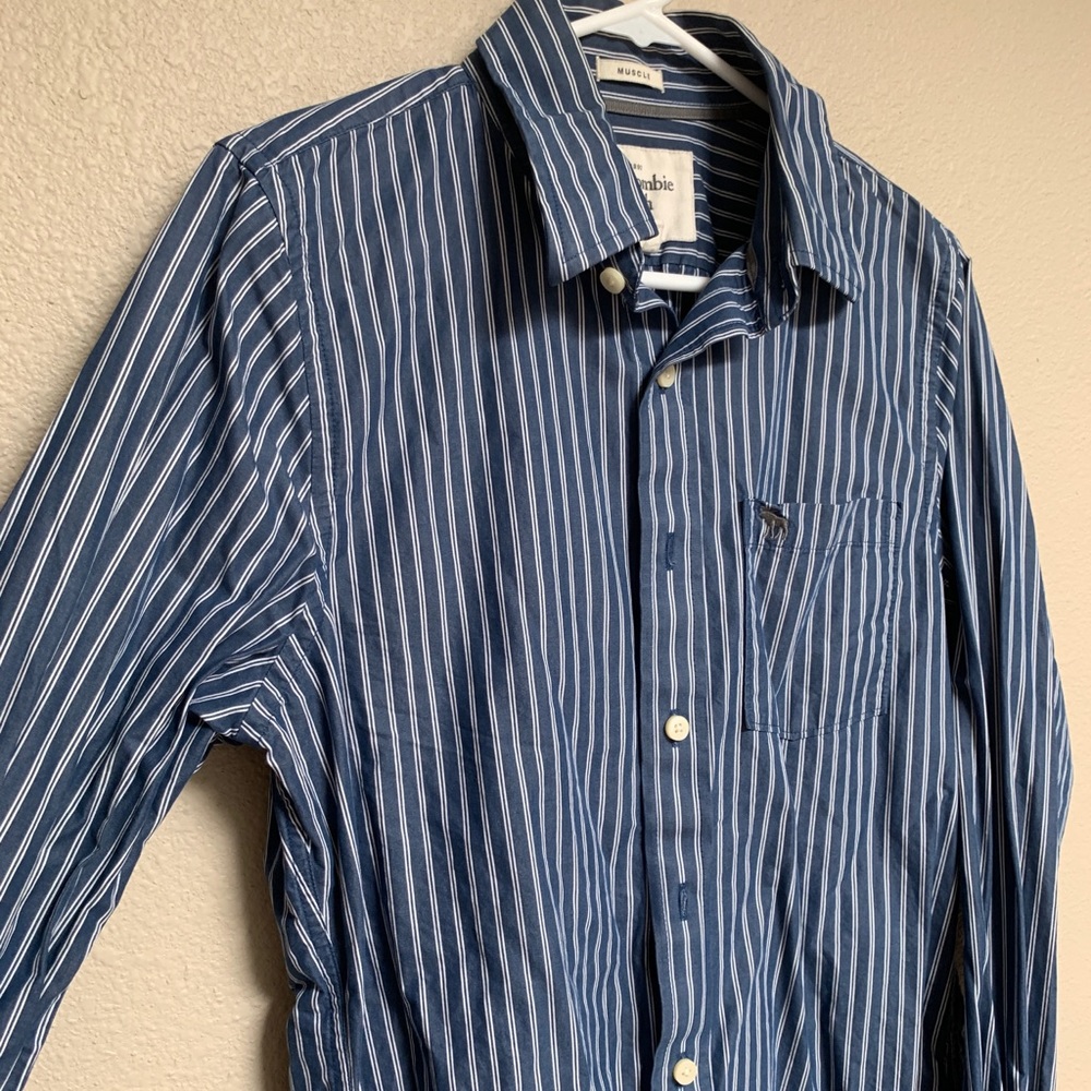 Abercrombie Fitch striped navy blue shirt M